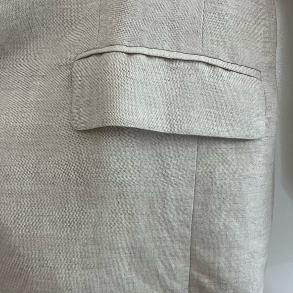 Cream linen blazer - Picture 4 of 6